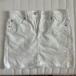 White denim skirt